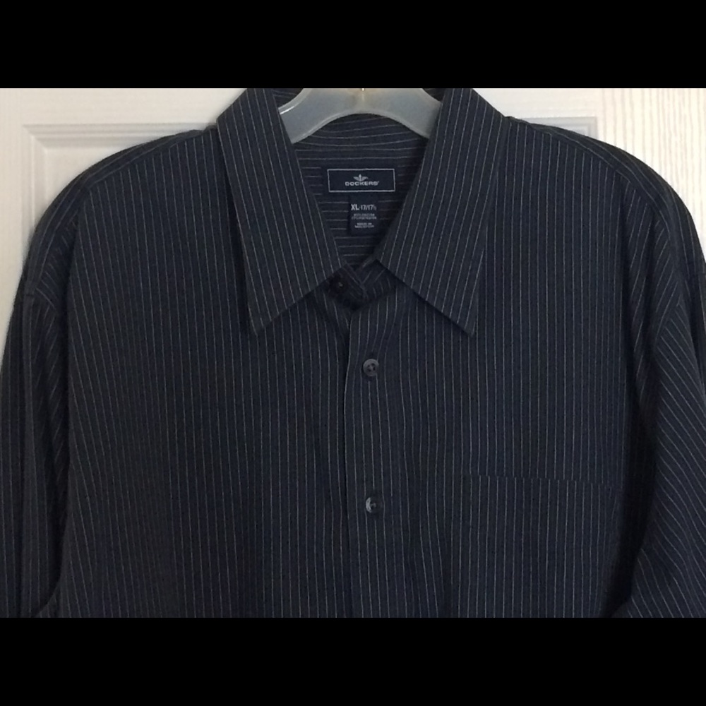 Men’s XL dress shirt